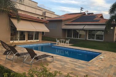 Casa &agrave; venda - 390m&sup2; - CONDOM&Iacute;NIO SERRA DA ESTRELA