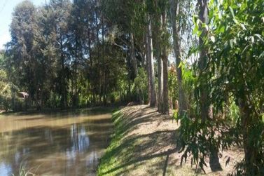 Ch&aacute;cara &agrave; venda - 6000m&sup2; - Tanque