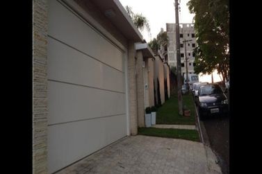 Casa &agrave; venda - 720m&sup2; - JARDIM FLORESTA