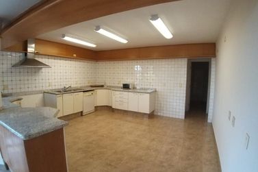 Casa para alugar - 606m&sup2; - NOVA GARD&Ecirc;NIA