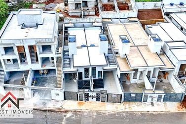 Casa &agrave; venda - 137m&sup2; - Jardim do Lago