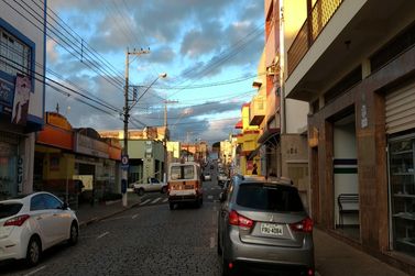 Sala Comercial &agrave; venda - 301m&sup2; - Centro