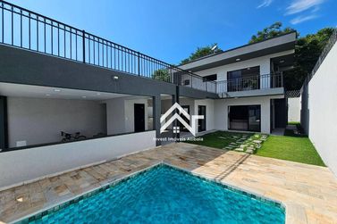 Casa &agrave; venda - 234m&sup2; - Loteamento Parque Residencial Serras de Atibaia II