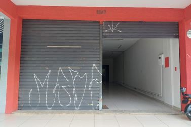 Sal&atilde;o Comercial para alugar - 100m&sup2; - VILA THAIS