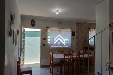 Casa &agrave; venda - 228m&sup2; - Jardim do Lago