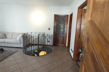 Casa &agrave; venda - 242m&sup2; - Jardim Tapajos