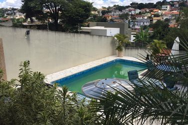 Casa &agrave; venda - 265m&sup2; - Jd das Flores