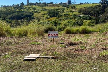 Terreno &agrave; venda - 215m&sup2; - Jardim das Cerejeiras