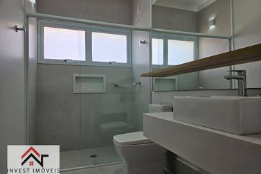 Casa &agrave; venda - 369m&sup2; - Centro