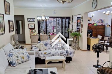 Casa &agrave; venda - 398m&sup2; - Nova Gard&ecirc;nia