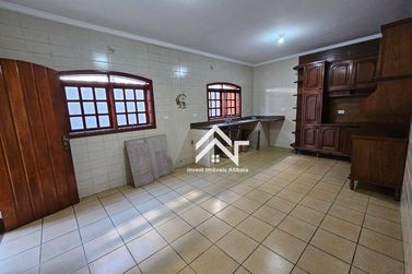Casa para alugar - 376m&sup2; - Vila Esperia Ou Giglio