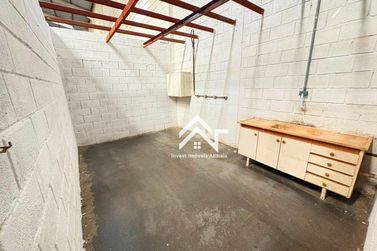 Sal&atilde;o Comercial para alugar - 584m&sup2; - Vila Industrial