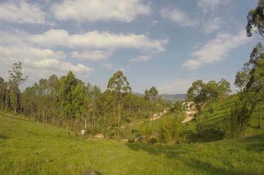 Terreno &agrave; venda - 2001m&sup2; - Jardim Est&acirc;ncia Brasil