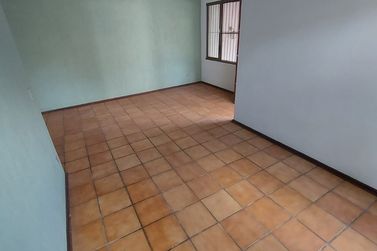Casa para alugar - 80m&sup2; - JARDIM DO LAGO