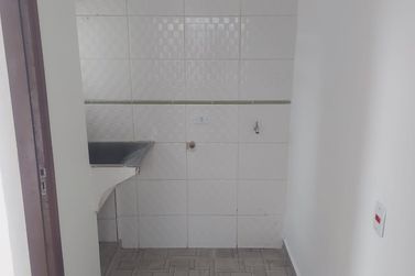 Casa para alugar - 80m&sup2; - JARDIM DO LAGO