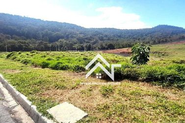 Terreno &agrave; venda - 300m&sup2; - Condom&iacute;nio Portal Lamis