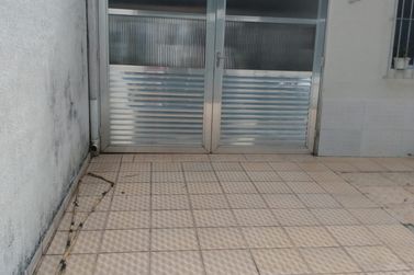 Casa &agrave; venda - VILA MIRA