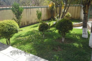 Ch&aacute;cara &agrave; venda - 150m&sup2; - Jardim Maracan&atilde;