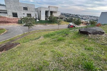 Terreno &agrave; venda - 793m&sup2; - Condom&iacute;nio Itapor&atilde;