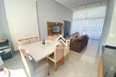 Casa &agrave; venda - 185m&sup2; - Jardim Shangri-L&aacute;
