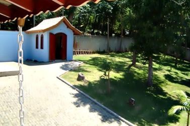 Ch&aacute;cara &agrave; venda - 2384m&sup2; - Vale dos Pinheiros