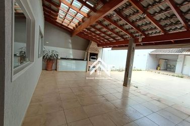 Casa &agrave; venda - 171m&sup2; - Jardim Santa B&aacute;rbara