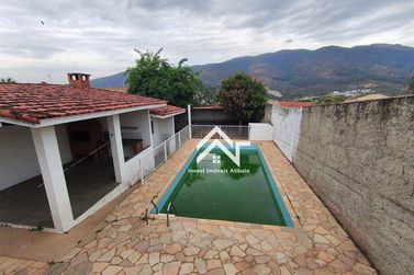 Casa &agrave; venda - 180m&sup2; - Vila Petr&oacute;polis