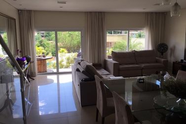 Casa &agrave; venda - 265m&sup2; - Jd das Flores