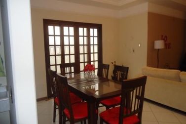Casa &agrave; venda - 185m&sup2; - Jardim das Flores