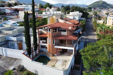 Casa &agrave; venda - 377m&sup2; - Jardim das Flores