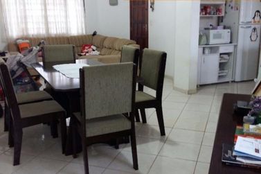 Casa &agrave; venda - 100m&sup2; - Jardim Colonial