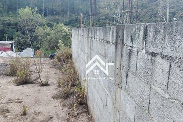 Terreno &agrave; venda - 200m&sup2; - Cachoeirinha