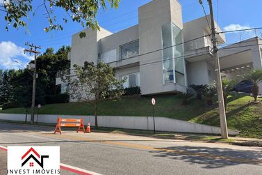 Casa para alugar - 417m&sup2; - Tanque