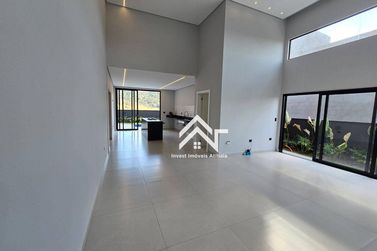 Casa &agrave; venda - 180m&sup2; - Condom&iacute;nio Portal Lamis
