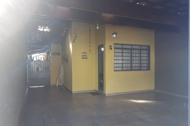 Casa &agrave; venda - 180m&sup2; - JARDIM CEREJEIRAS