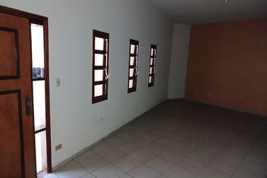 Casa para alugar - JARDIM BRASIL