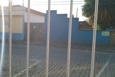 Casa &agrave; venda - CENTRO