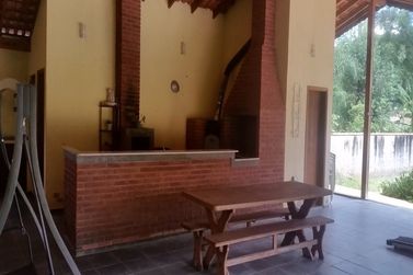 Ch&aacute;cara &agrave; venda - 374m&sup2; - Jardim Suely