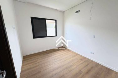 Casa &agrave; venda - 230m&sup2; - Condom&iacute;nio Residencial Shamballa III
