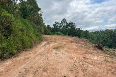 Terreno &agrave; venda - 3000m&sup2; - JUNDIAZINHO