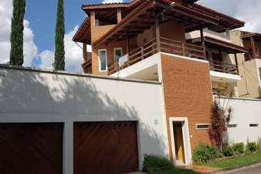 Casa &agrave; venda - 377m&sup2; - JARDIM DAS FLORES