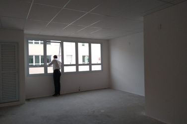 Sal&atilde;o Comercial &agrave; venda - 53m&sup2; - ALVIN&Oacute;POLIS