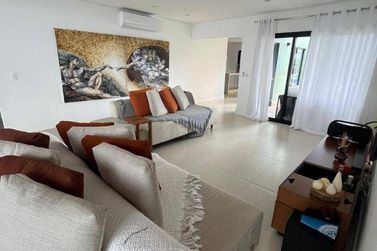 Casa &agrave; venda - 604m&sup2; - Condom&iacute;nio Shambala II