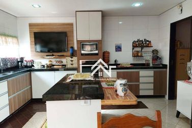 Casa &agrave; venda - 400m&sup2; - Vila Giglio