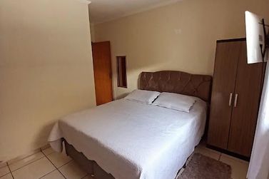 Casa &agrave; venda - 100m&sup2; - Jardim Brogot&aacute;