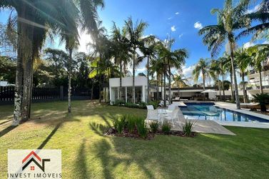 Casa &agrave; venda - 903m&sup2; - Condom&iacute;nio Flamboyant