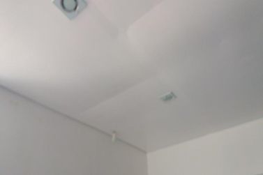 Sal&atilde;o Comercial para alugar - 688m&sup2; - Centro
