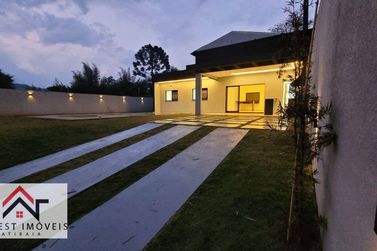 Casa &agrave; venda - 135m&sup2; - Port&atilde;o