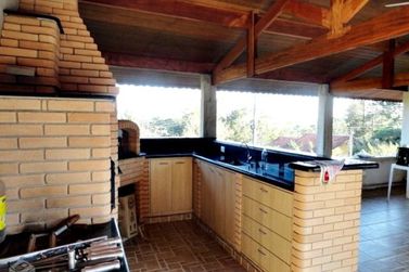 Ch&aacute;cara &agrave; venda - 2384m&sup2; - Vale dos Pinheiros