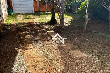 Casa para alugar - 180m&sup2; - Vila Petr&oacute;polis